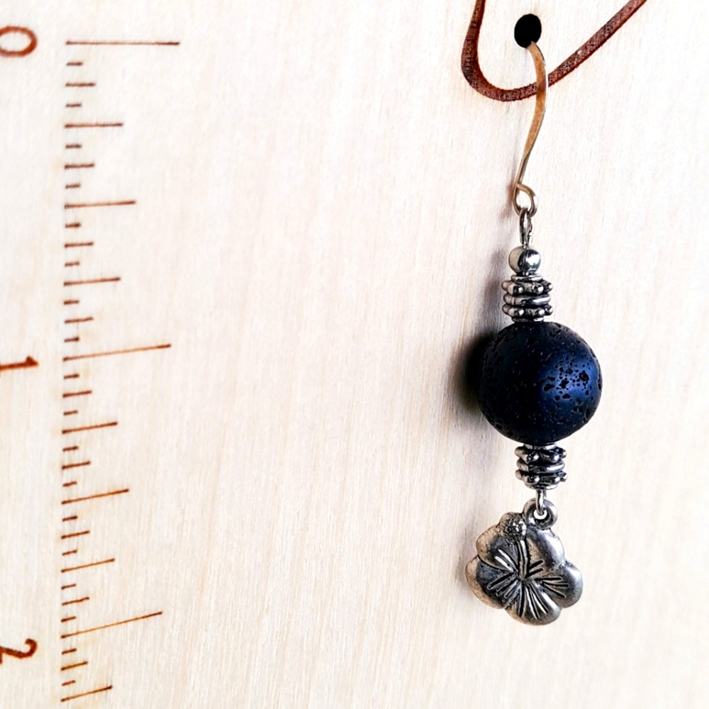 Hawaiian Made earring